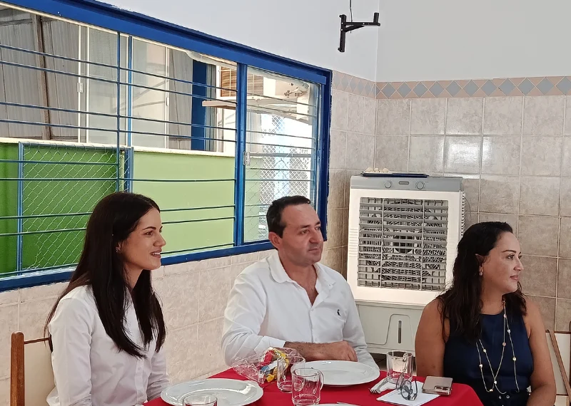 Visita da primeira-dama à Escola Maria Montessori