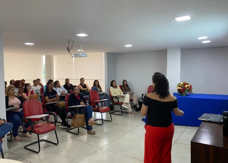 APAE Anápolis realiza primeiro treinamento do Teste do Pezinho em 2026
