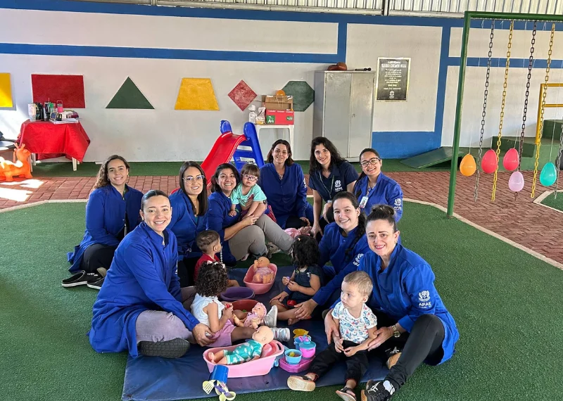 Pacientes da Estimulação Precoce vivenciam experiências terapêuticas no Parque Sensorial